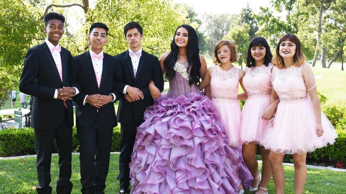 15: A Quinceañera Story: Zoey