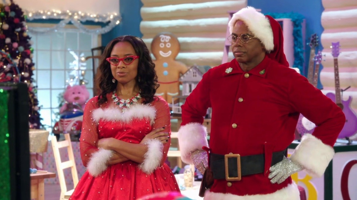 Disney Channel's Epic Holiday Showdown